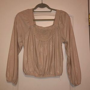 Super cute cream top!